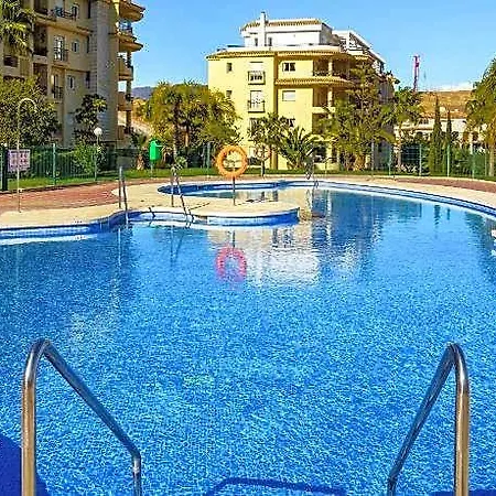 Seaview Flat With Pool Ref 188 *